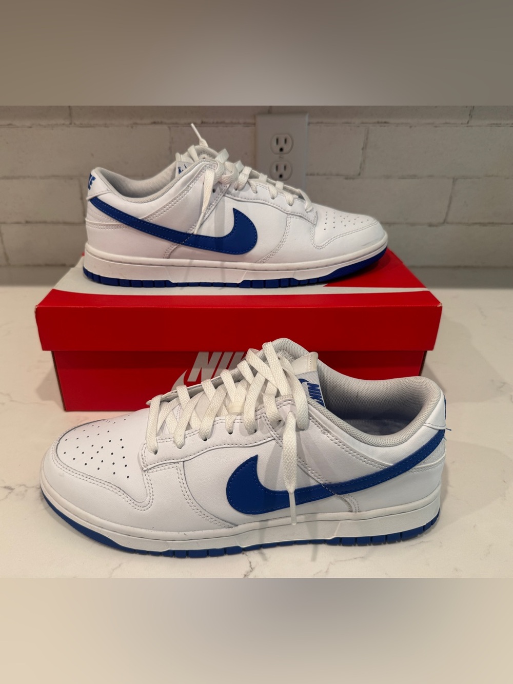 Size 10.5 - Nike Dunk Low Retro White Hyper Royal DV0831 104 - Picture 1 of 9